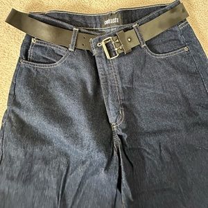 CONTRAST Never Worn Belted Jeans